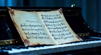 Die 5 meistgestellten Fragen (FAQ) zu "Rhapsody in Blue"