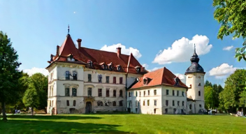 Die 5 meistgestellten Fragen (FAQ) zu "Schloss Einstein - Erfurt"